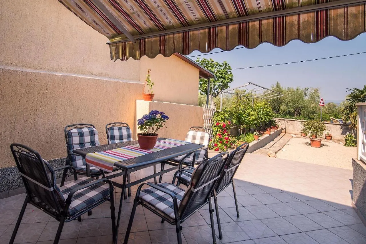 Apartments With A Parking Space Malinska