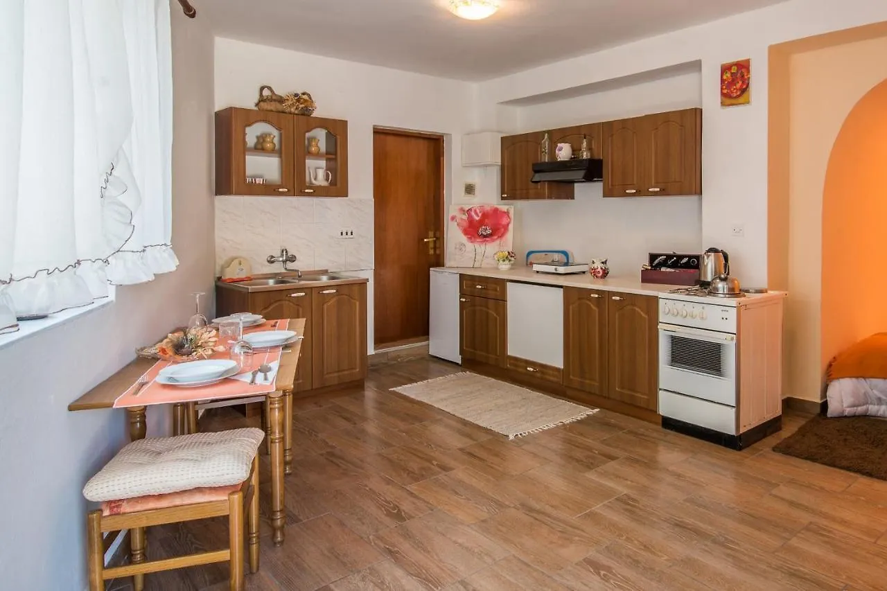 Apartments With A Parking Space Malinska Croatia
