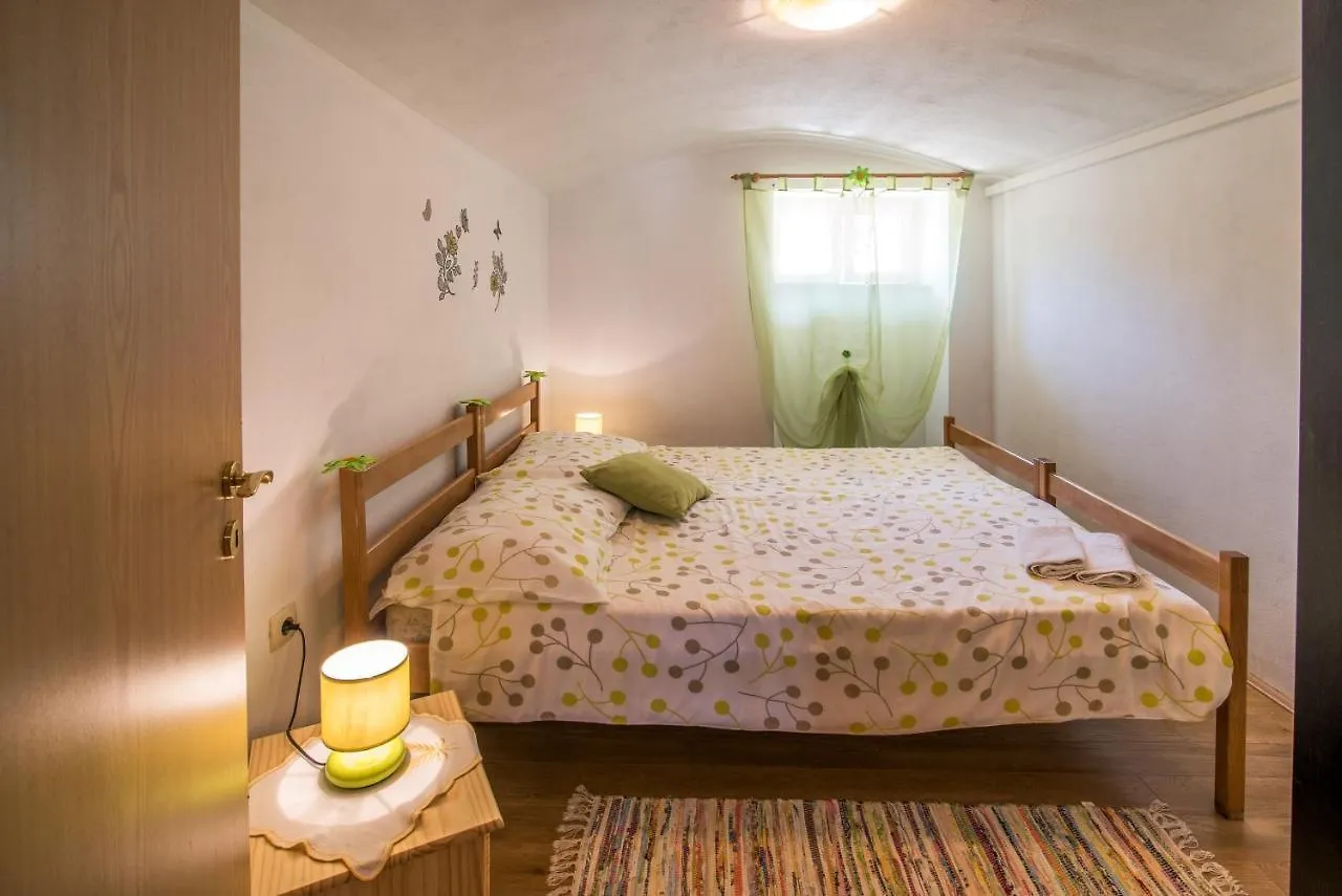 Apartments With A Parking Space Malinska 0*,  Croatia